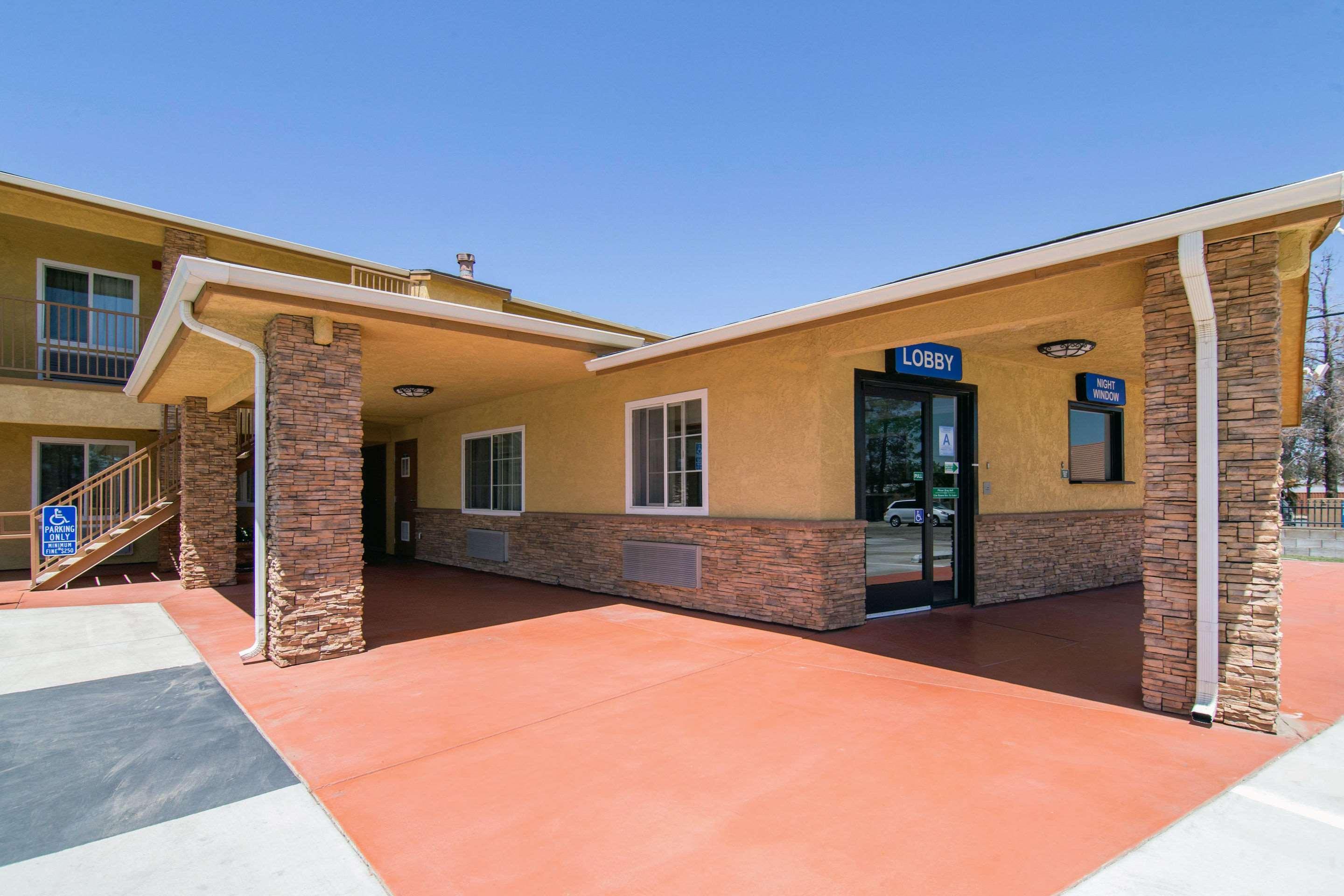 Rodeway Inn Adelanto Us 395 Exterior foto